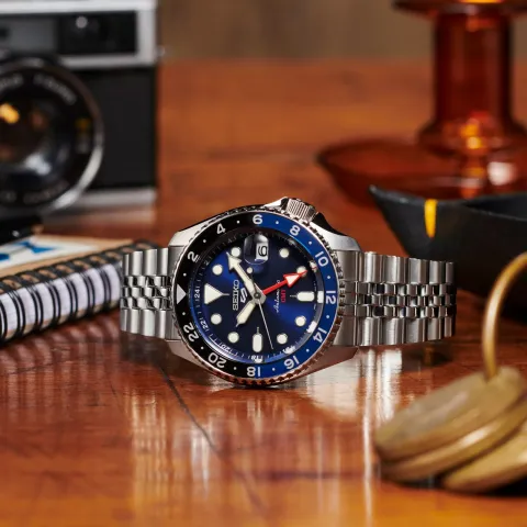 Foto 2 do relógio Seiko 5 Sports GMT Azul (ampliar)