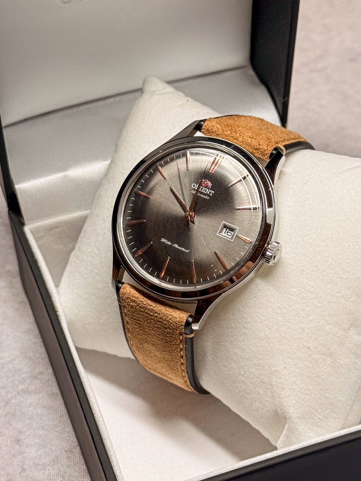 Orient Bambino Classic Automatic Cinza — foto 7 de 9