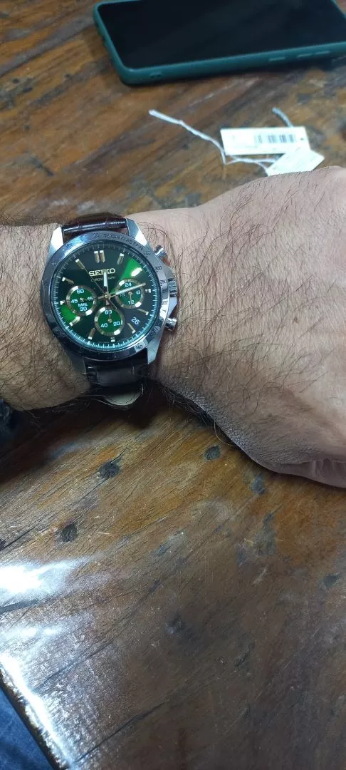 Seiko chronograph packaging and papers