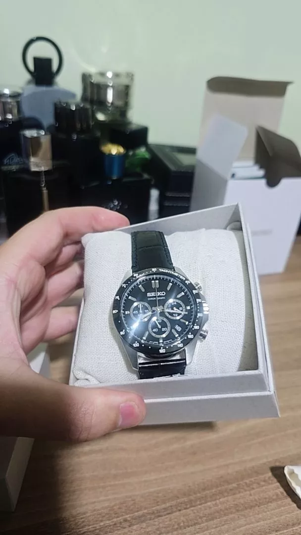 Seiko chronograph gift unboxing photo