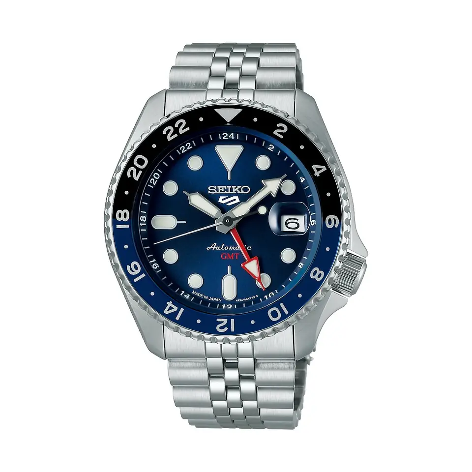 Relógio Seiko 5 Sports GMT Azul em fundo branco