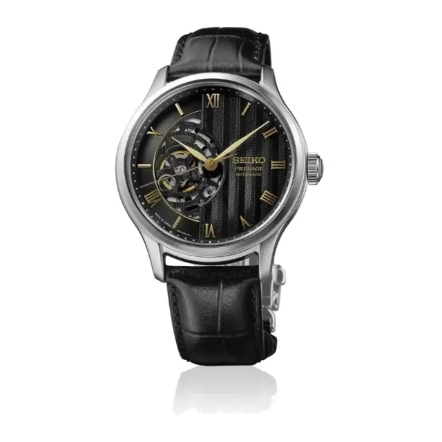 Relógio Seiko Presage Japanese Garden Open Heart em fundo branco